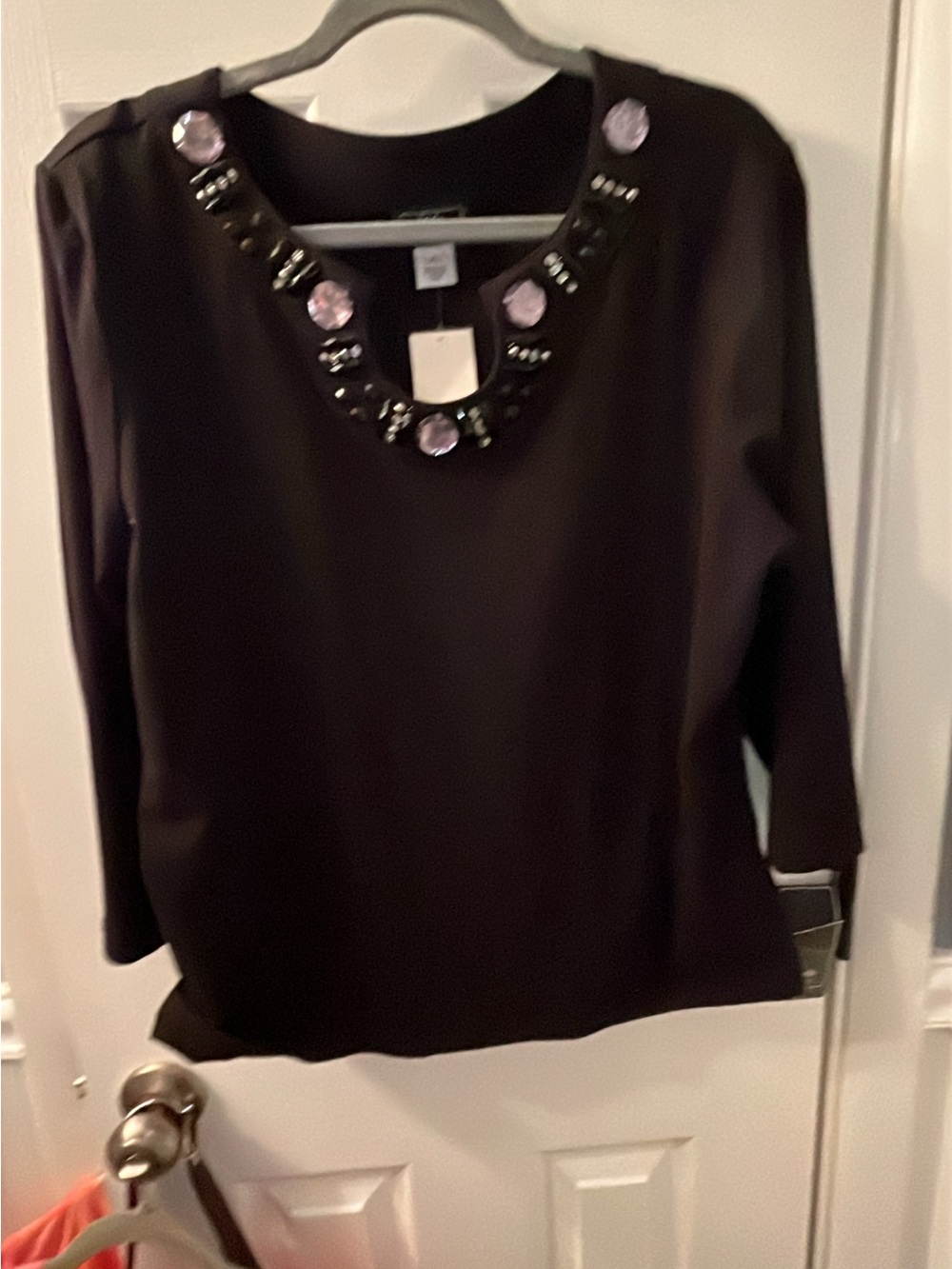 Women’s Black Embellished V-Neck Blouse. SzXL 95% cotton 5% spandex.